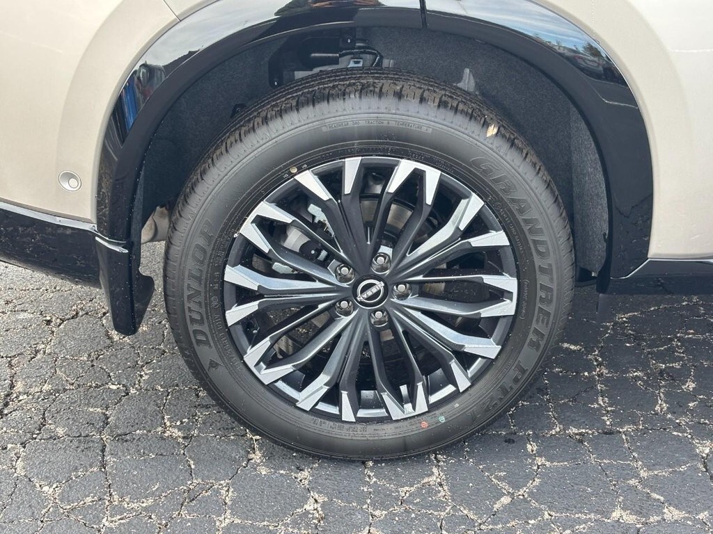 2026 Nissan Rogue Platinum photo 3