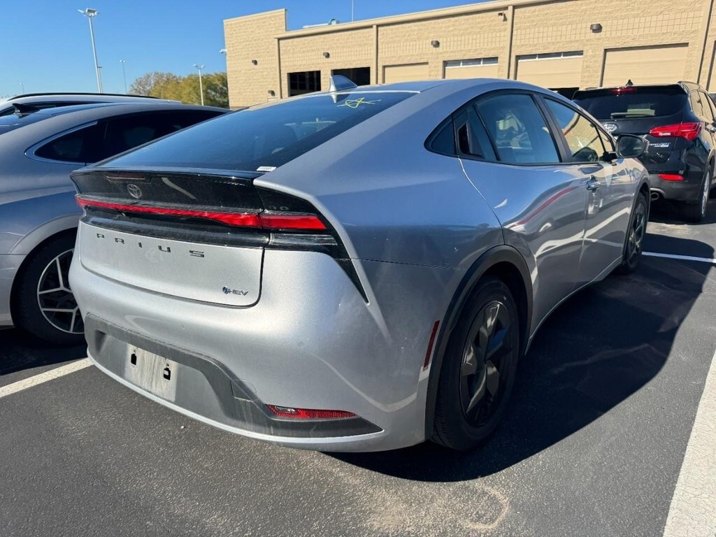 2025 Toyota Prius Limited photo 2