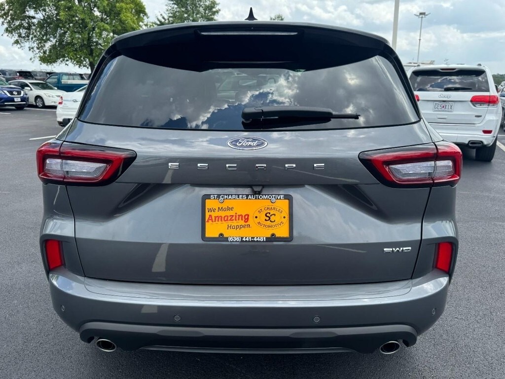 2024 Ford Escape ST-Line photo 3