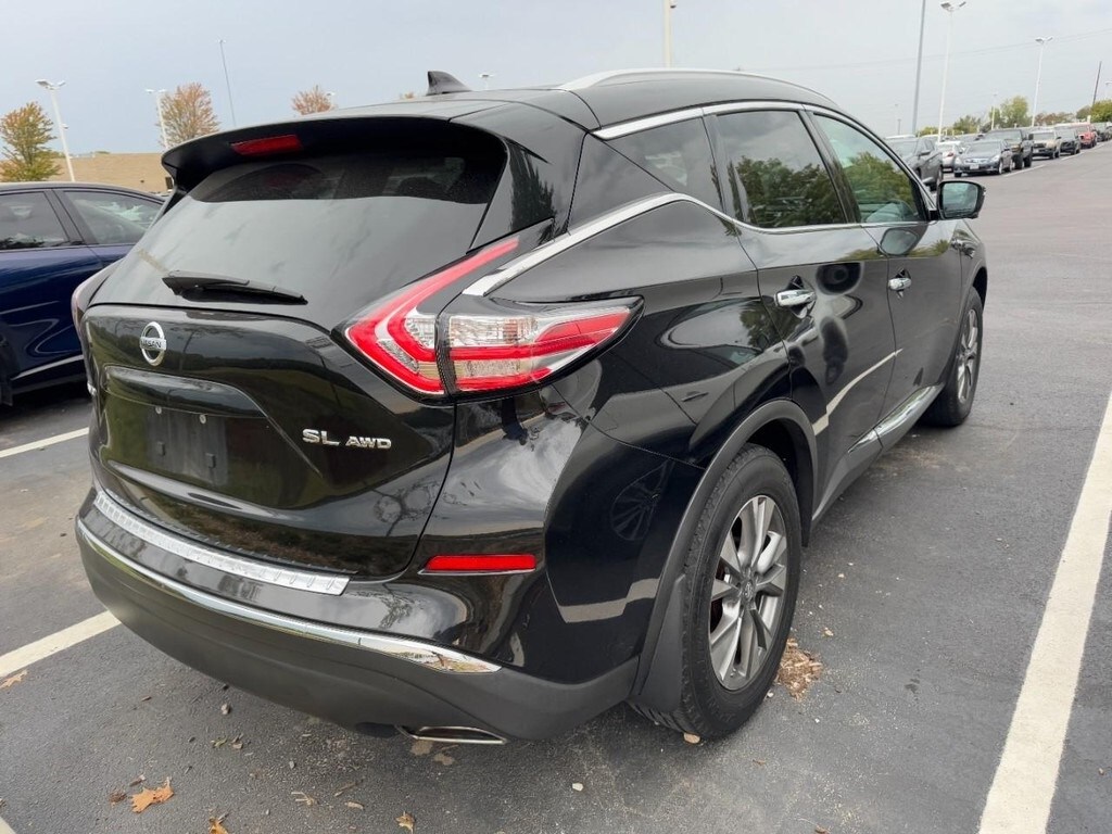 2017 Nissan Murano SL photo 2