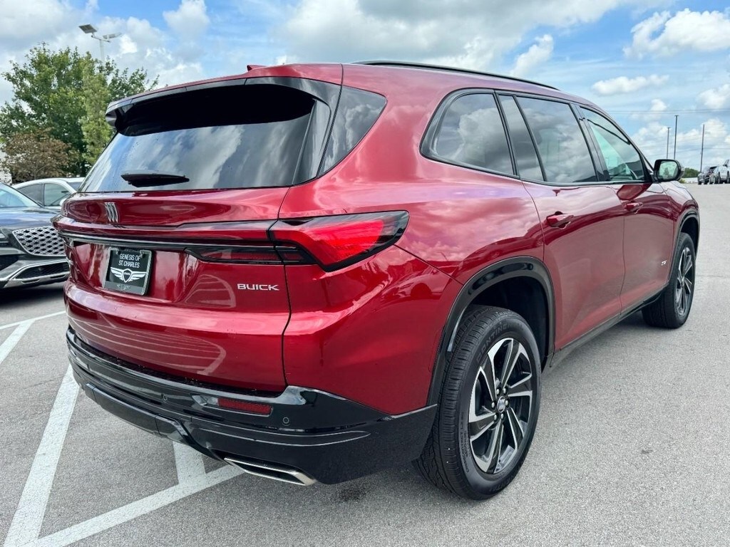 2025 Buick Enclave Sport Touring photo 3