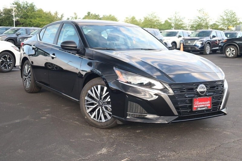2025 Nissan Altima SV photo 2