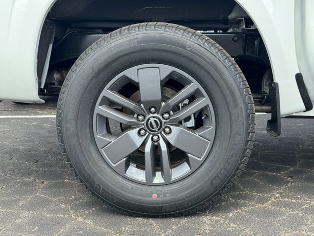 Used 2025 Nissan Frontier SV Truck