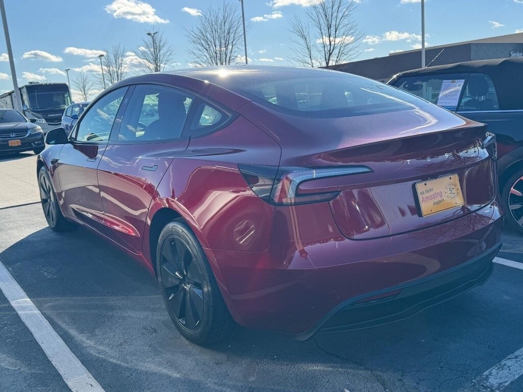 2024 Tesla Model 3 photo 4