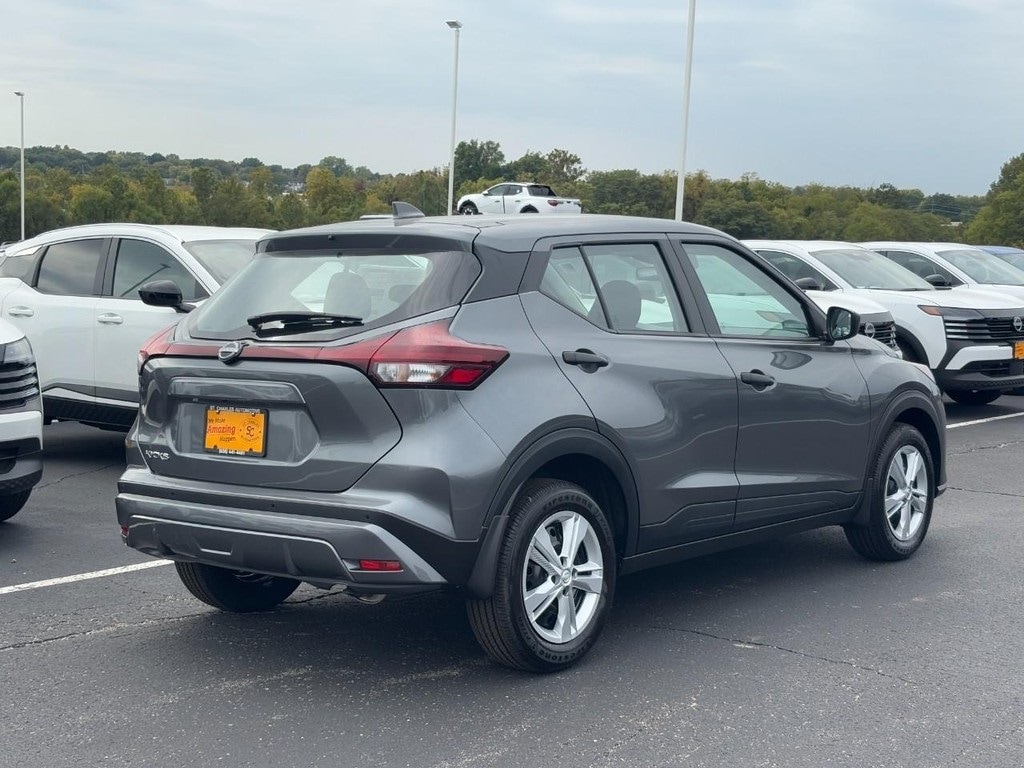New 2025 Nissan Kicks Play S SUV