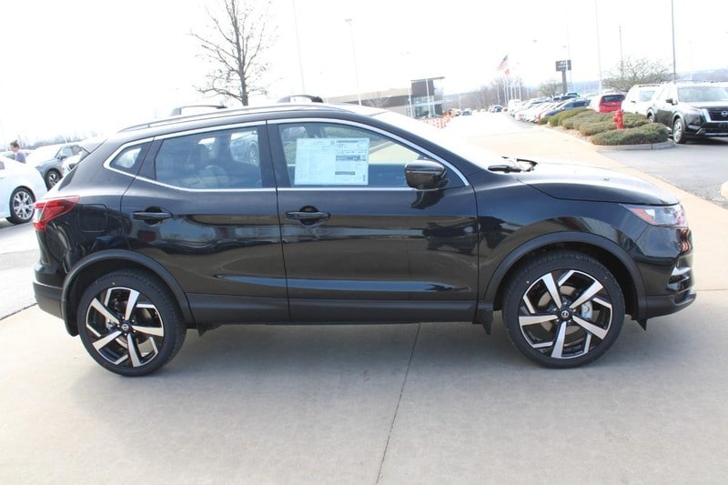 Certified 2022 Nissan Rogue Sport SL with VIN JN1BJ1CW5NW498585 for sale in Saint Peters, MO