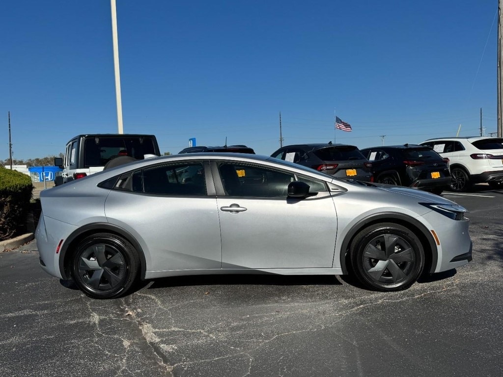 Used 2025 Toyota Prius LE Hatchback