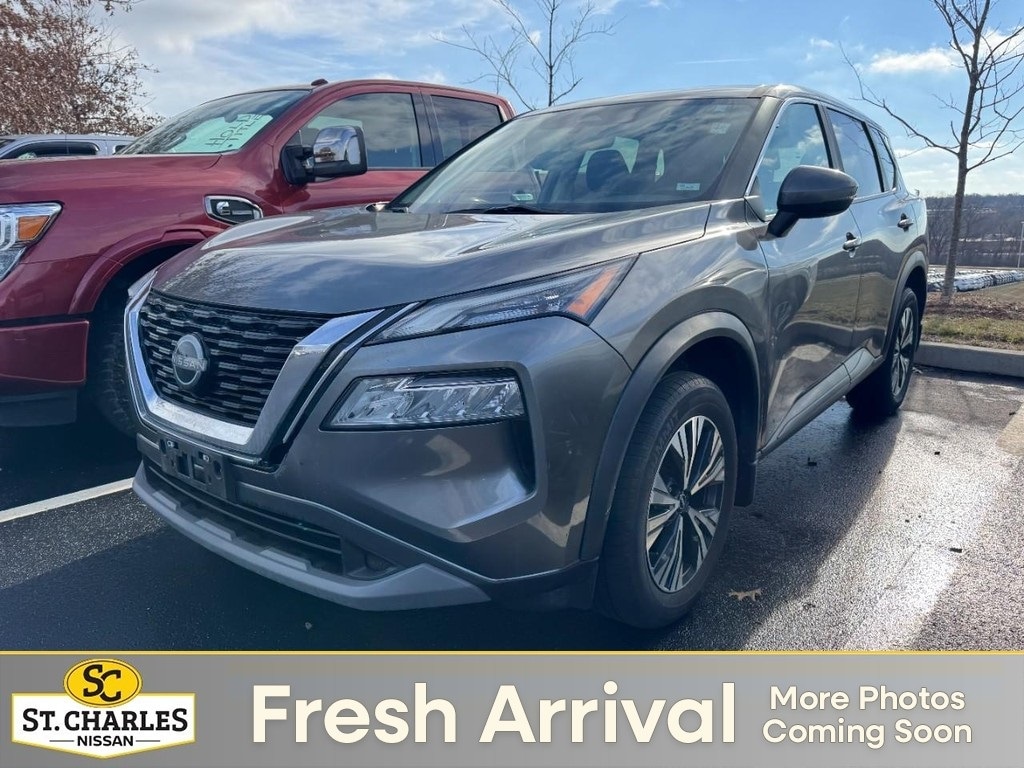 2023 Nissan Rogue SV's photo