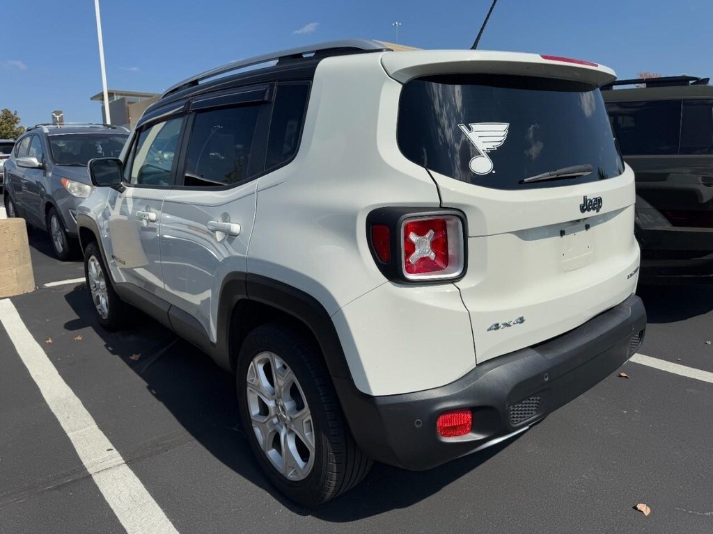 2016 Jeep Renegade Limited photo 4