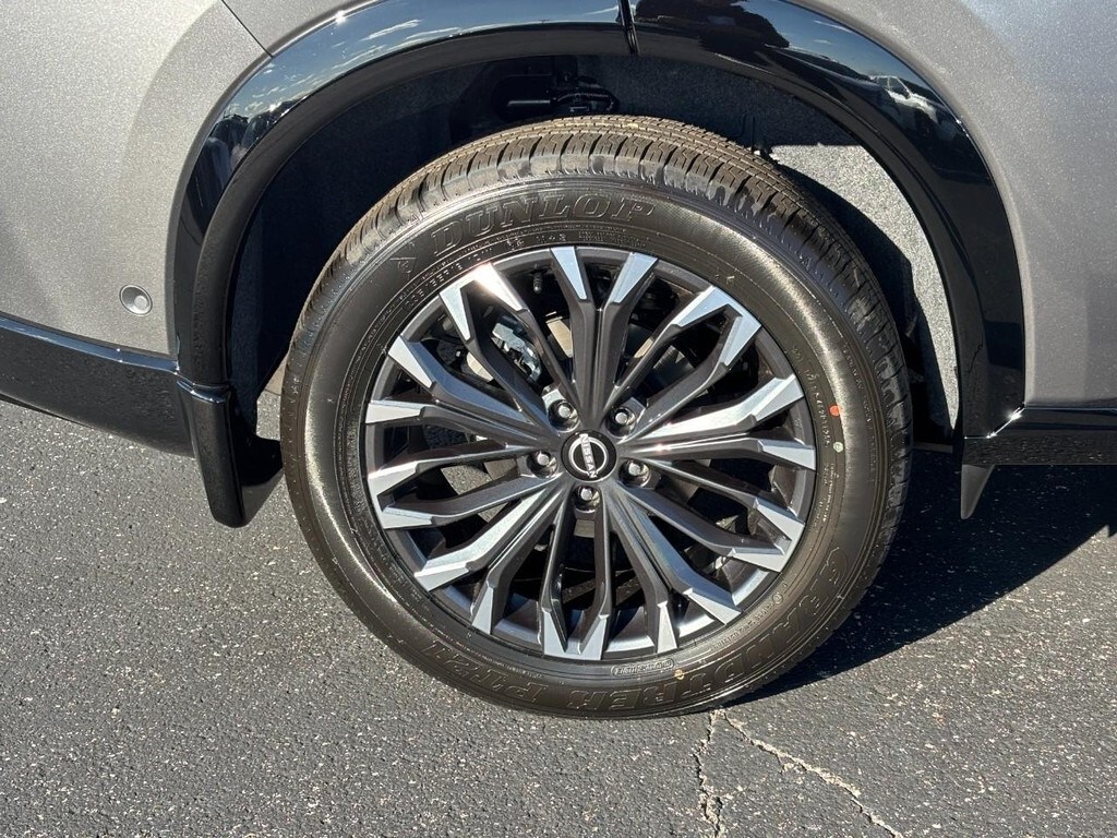 2026 Nissan Rogue Platinum photo 4