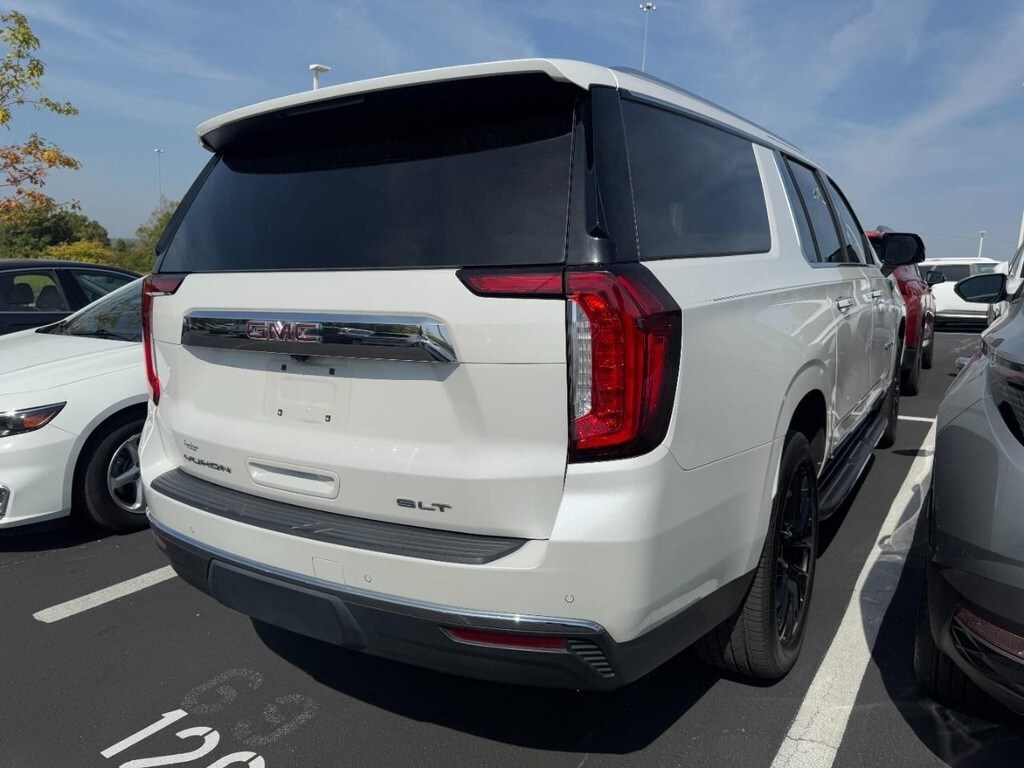 2022 Gmc Yukon XL SLT photo 4