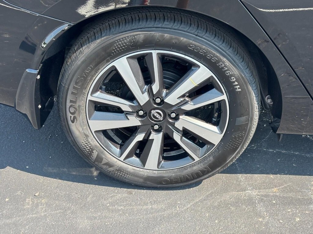 2026 Nissan Rogue SV photo 4