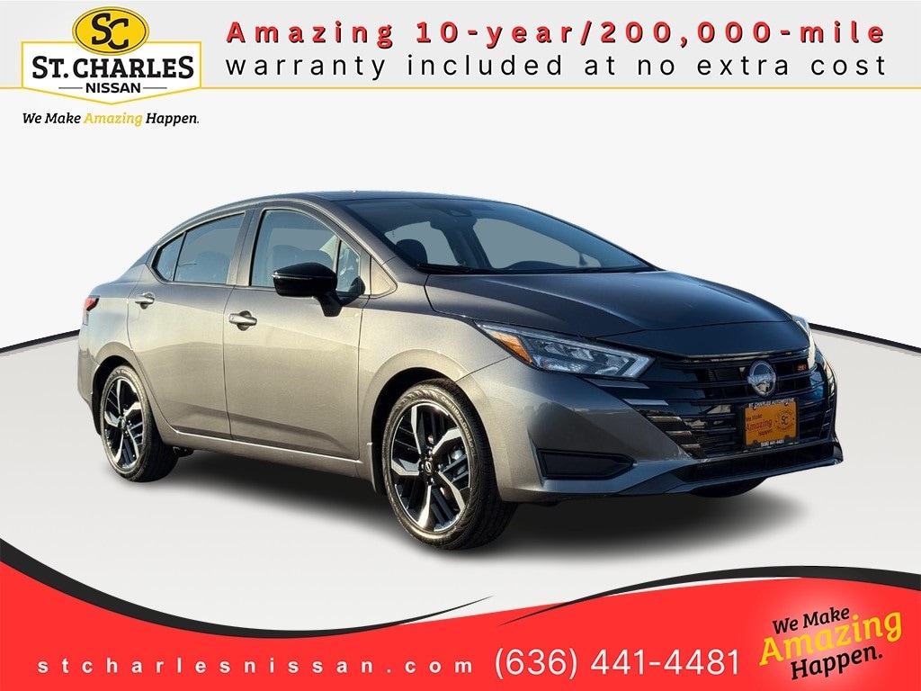 2025 Nissan Versa SR's photo