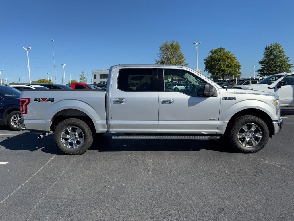 2015 Ford F-150 XLT photo 2