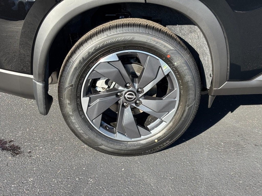 New 2026 Nissan Rogue SV SUV