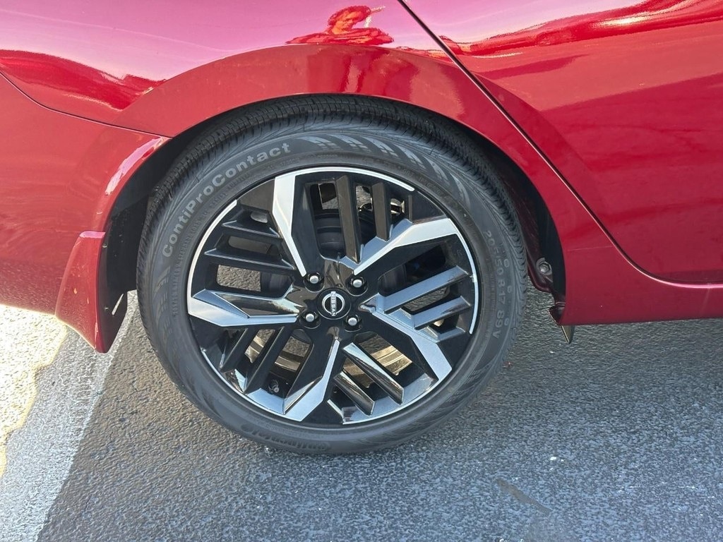 New 2025 Nissan Versa 1.6 SR Sedan