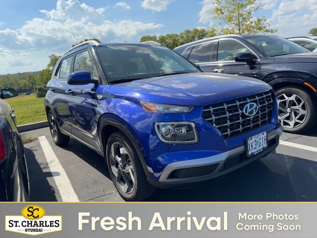 Used 2023 Hyundai Venue Limited SUV