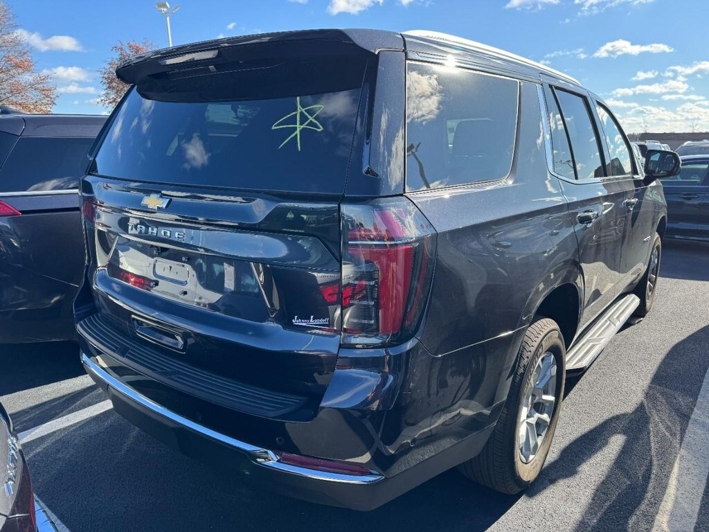 2025 Chevrolet Tahoe LS photo 2