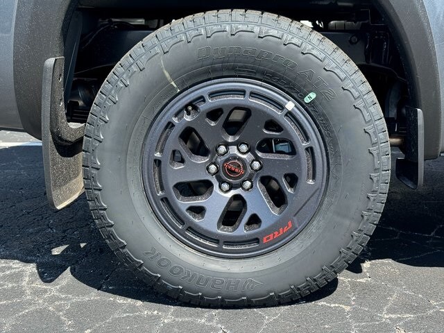 2025 Nissan Frontier PRO-4X photo 4