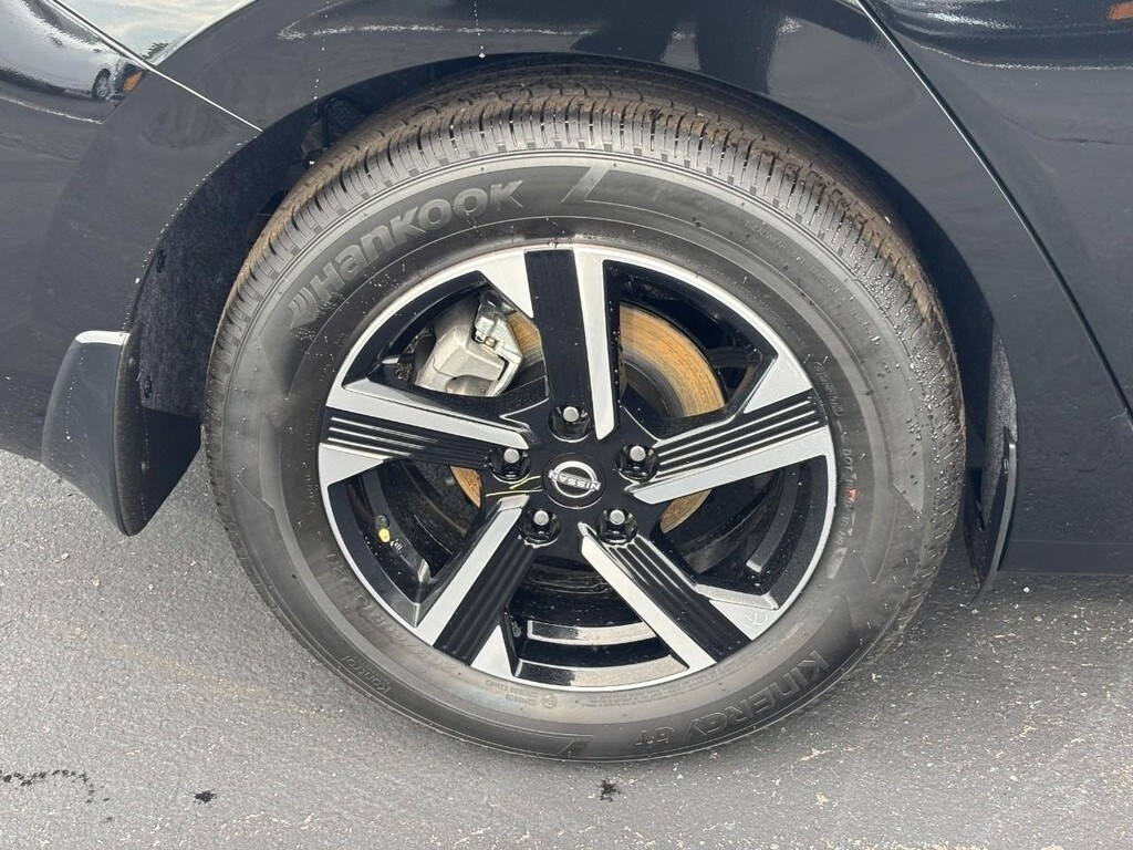 2025 Nissan Sentra SV photo 3