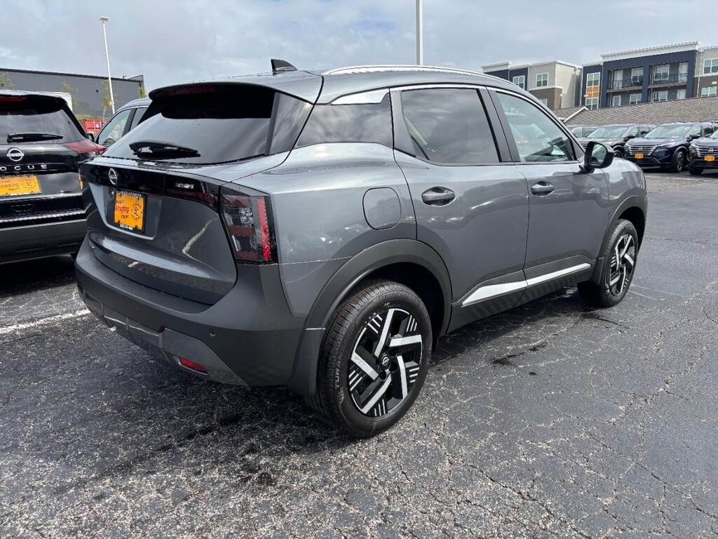 2026 Nissan Kicks SV photo 3