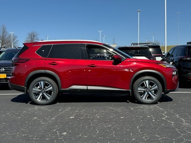 2025 Nissan Rogue SL photo 2