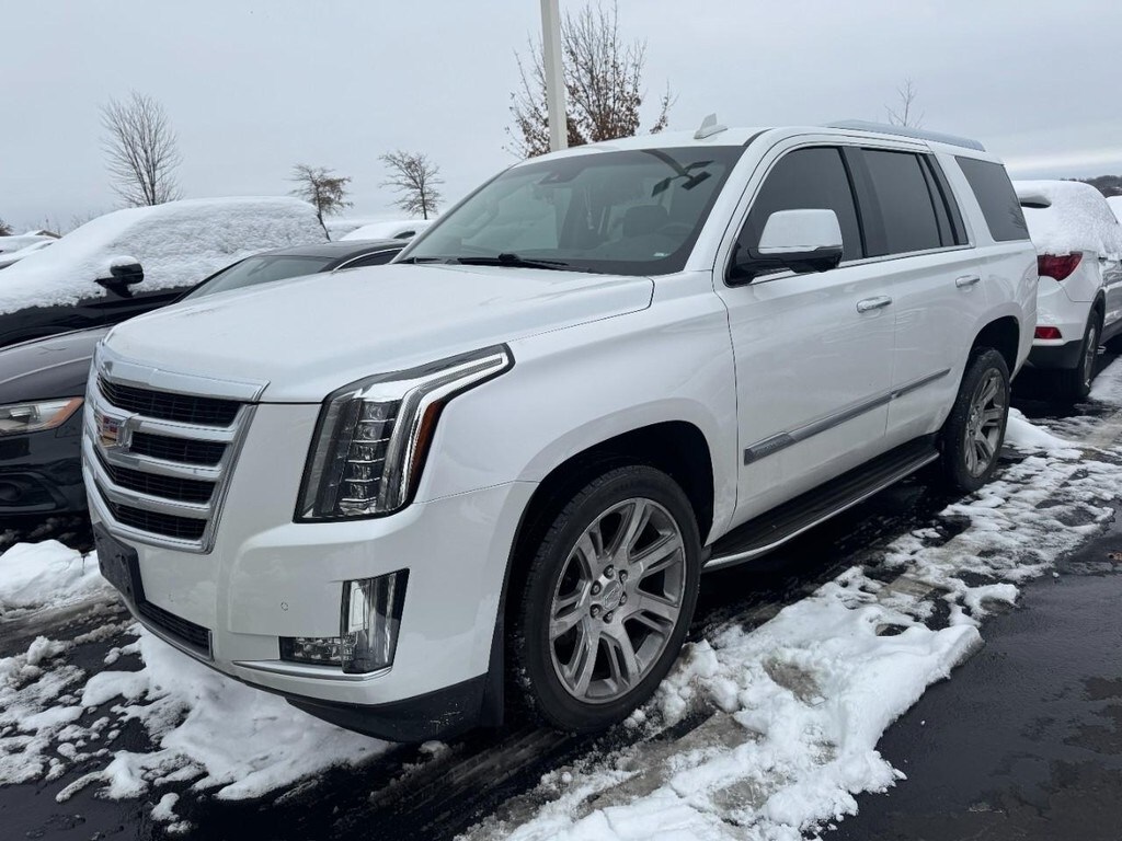 Used 2016 Cadillac Escalade Luxury SUV