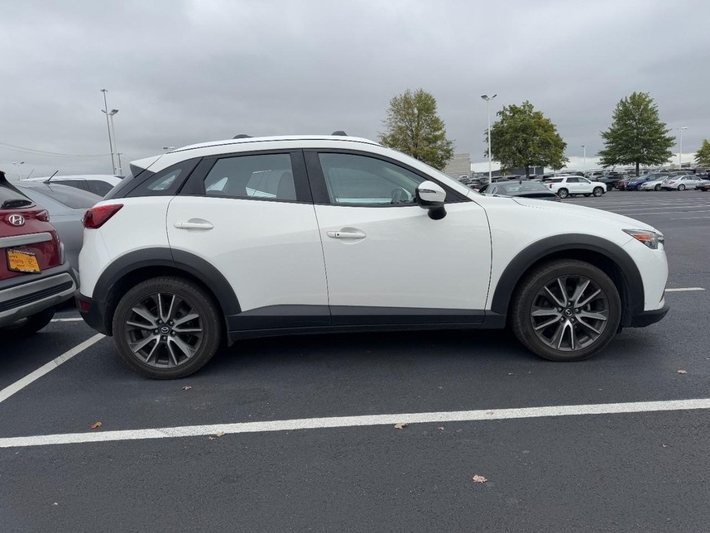 2017 Mazda CX-3 Touring photo 2