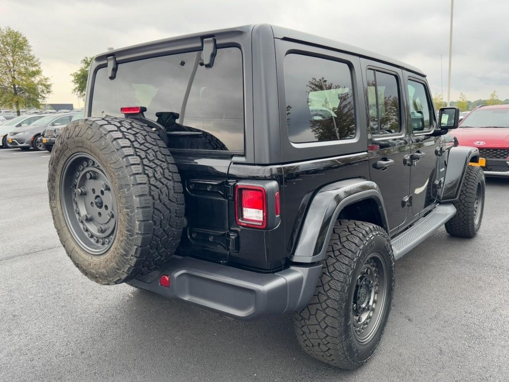 Used 2018 Jeep Wrangler Unlimited Sahara SUV