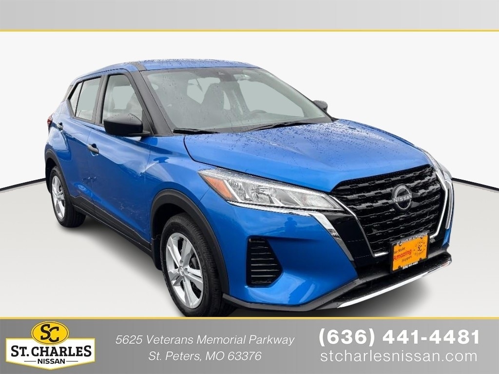 2025 Nissan KICKS PLAY Base's photo