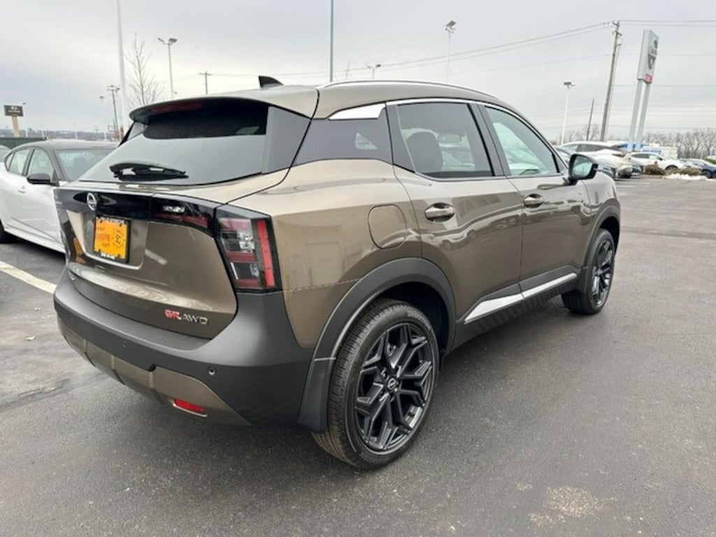 New 2026 Nissan Kicks SR SUV