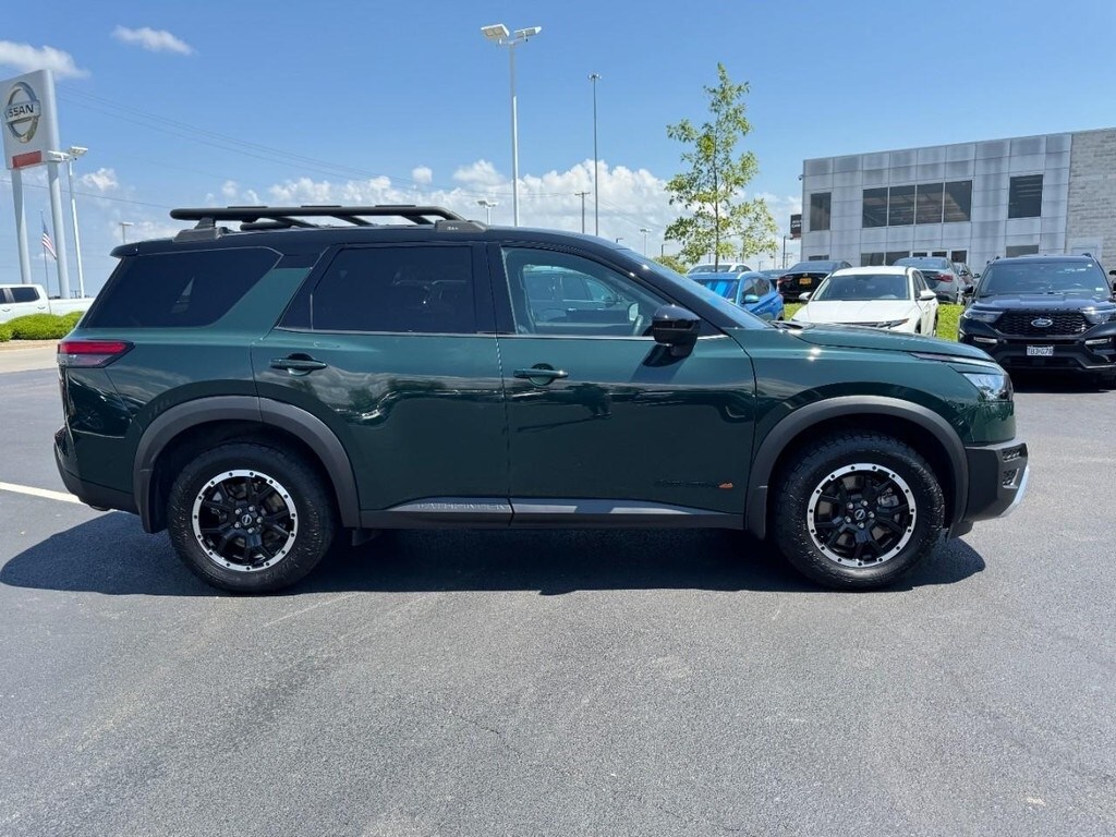 2023 Nissan Pathfinder Rock Creek photo 2