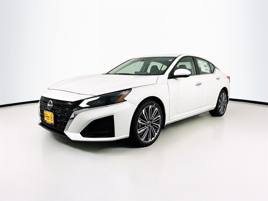 New 2024 Nissan Altima For Sale at St. Charles Nissan VIN