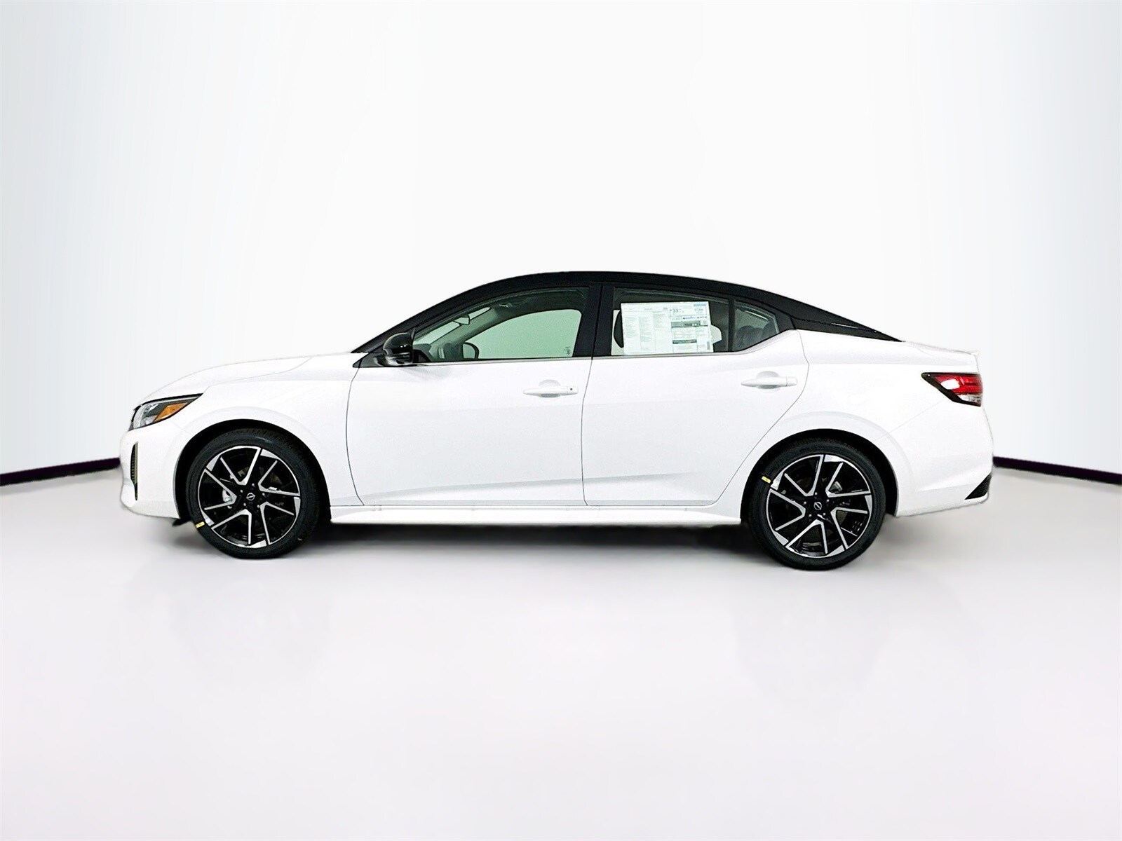 2025 Nissan Sentra SR photo 4