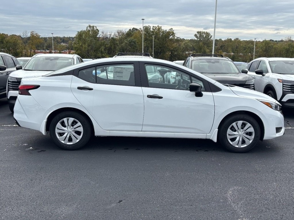 New 2025 Nissan Versa 1.6 S Sedan
