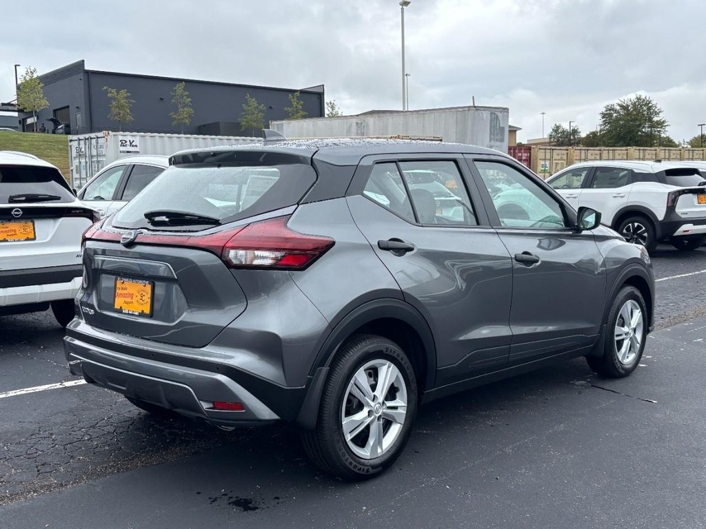 New 2025 Nissan Kicks Play S SUV