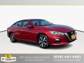 2022 Nissan Altima 2.5 SL Sedan 1N4BL4EW8NN393802 for sale in St Peters, MO at St. Charles Nissan