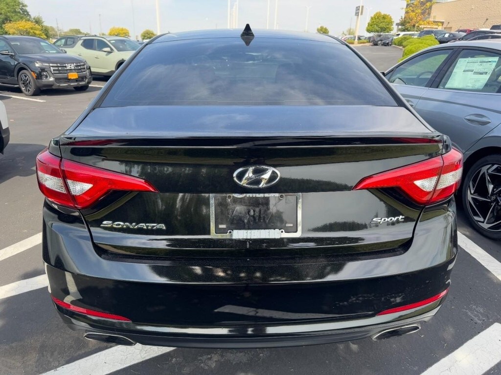 2017 Hyundai Sonata Sport photo 2