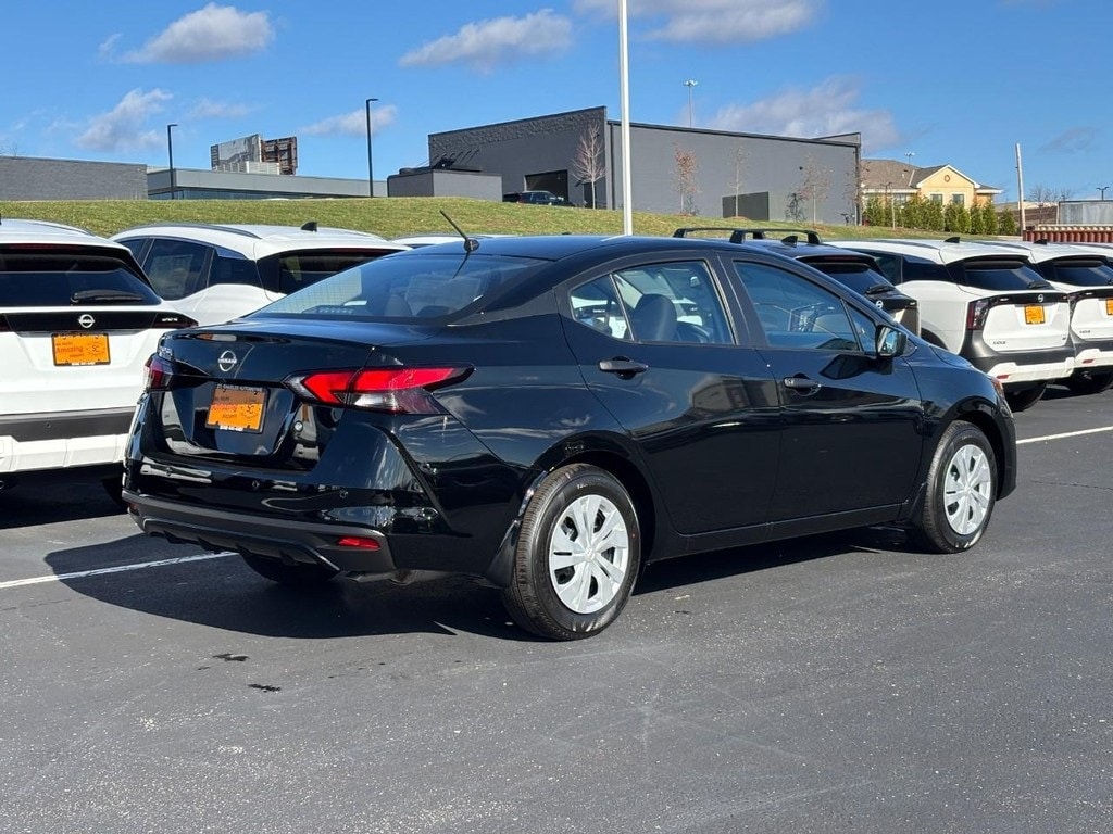 New 2025 Nissan Versa 1.6 S Sedan