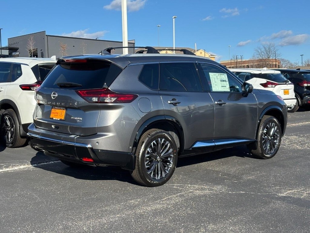 2026 Nissan Rogue Platinum photo 3