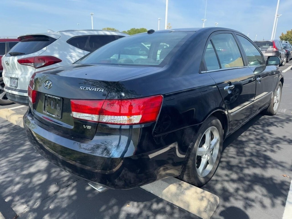 2008 Hyundai Sonata GLS photo 2