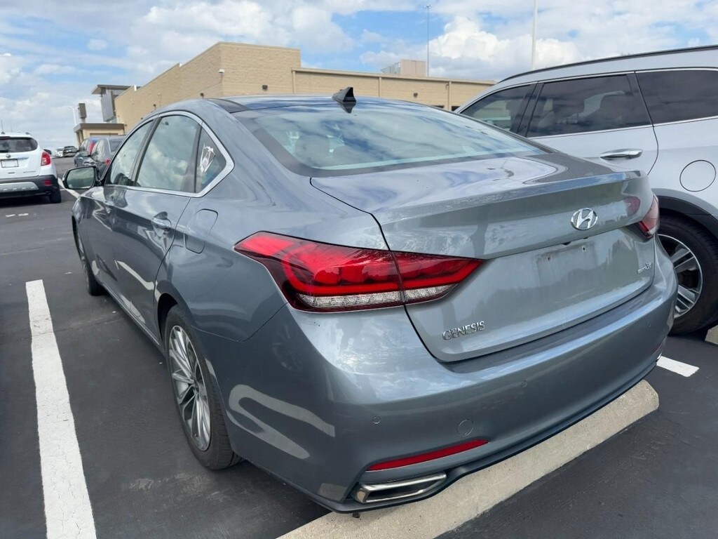 2015 Hyundai Genesis 3.8 photo 4