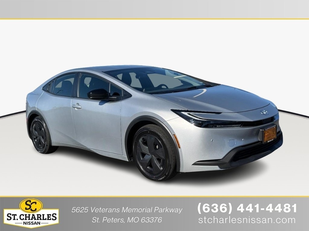 Used 2025 Toyota Prius LE Hatchback