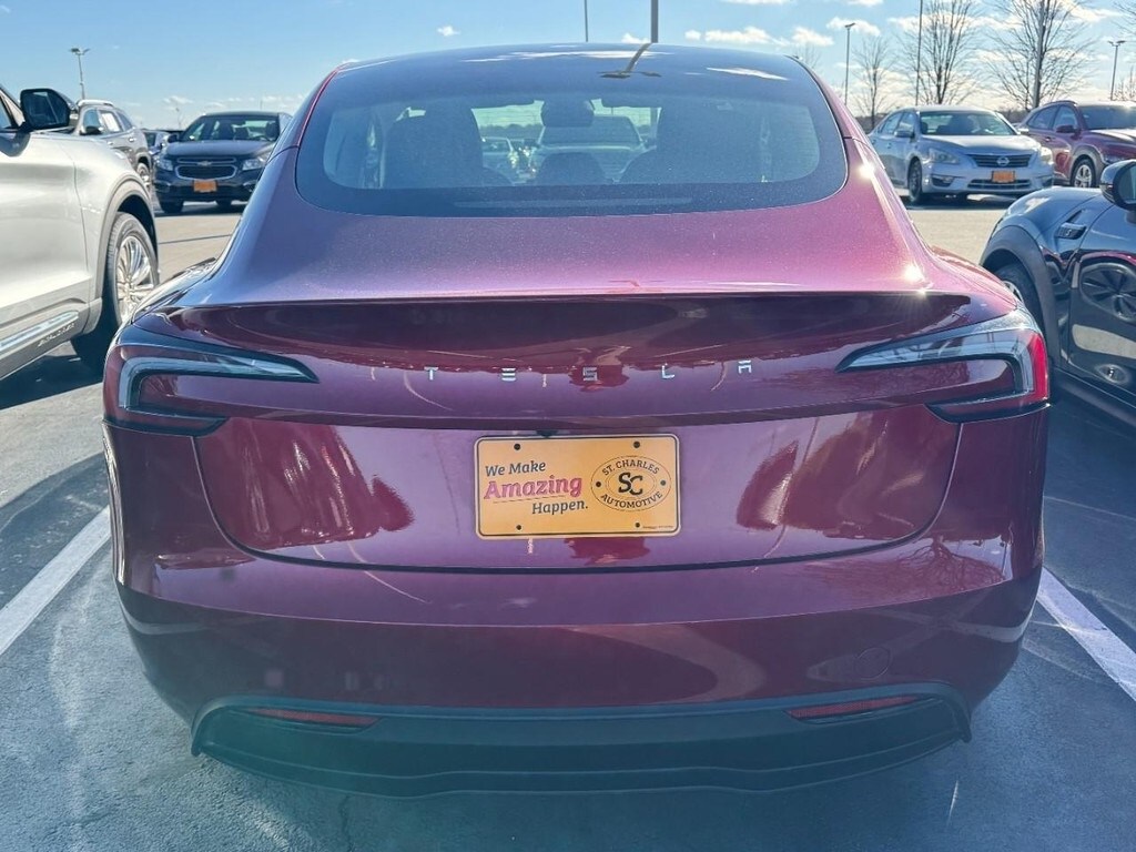 2024 Tesla Model 3 photo 3