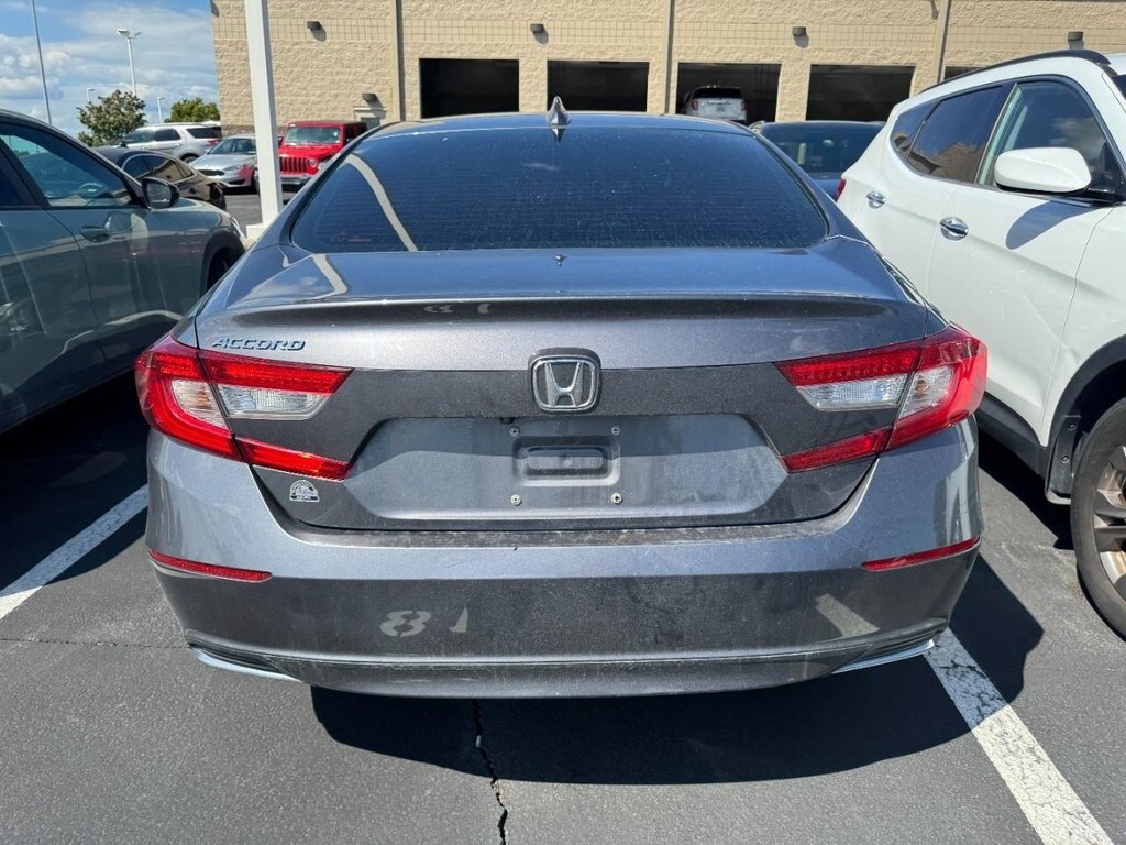 2019 Honda Accord LX photo 3