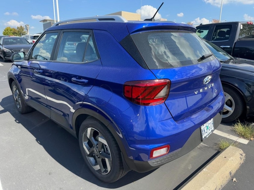 Used 2023 Hyundai Venue Limited SUV
