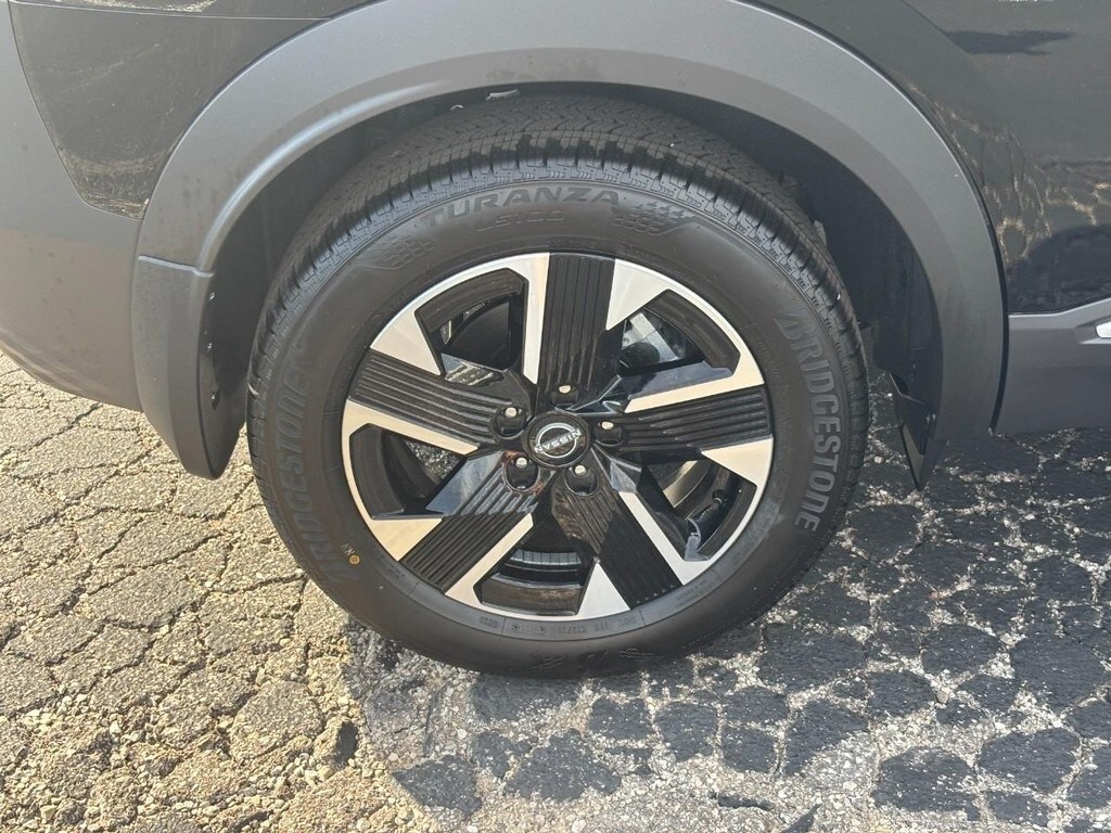 2026 Nissan Kicks SV photo 3