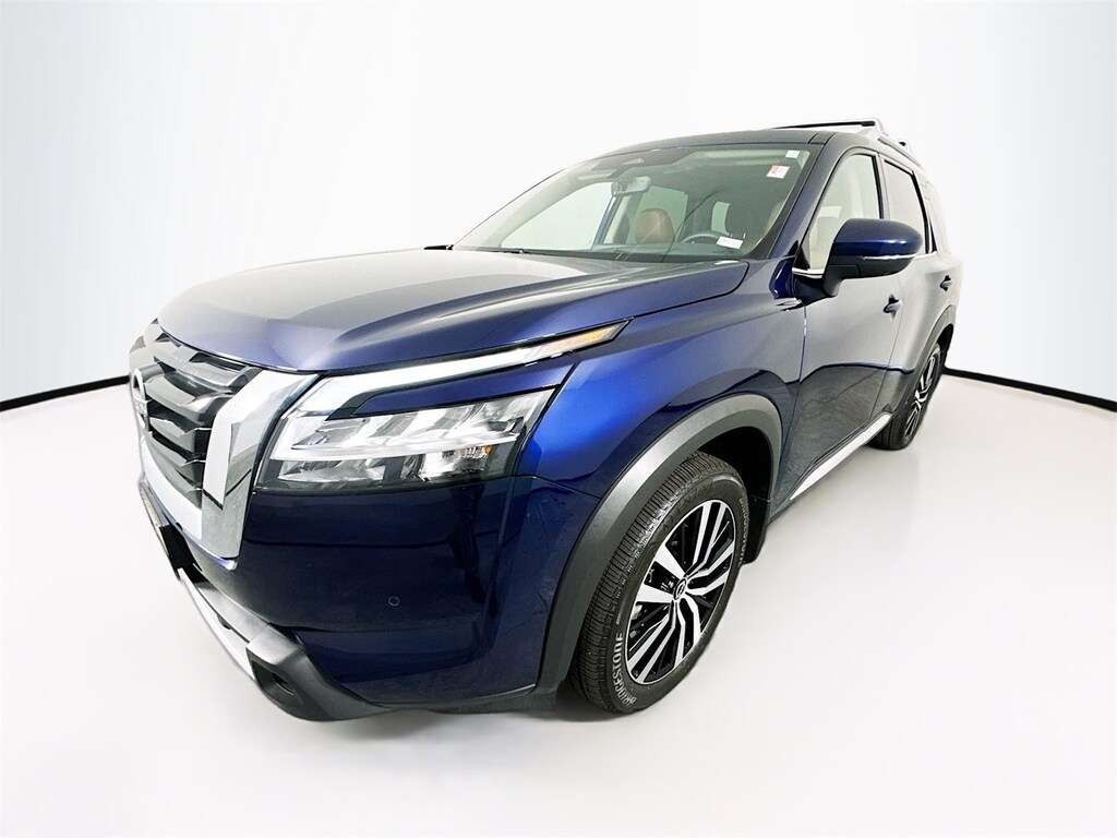 Used 2024 Nissan Pathfinder For Sale at St. Charles Nissan VIN