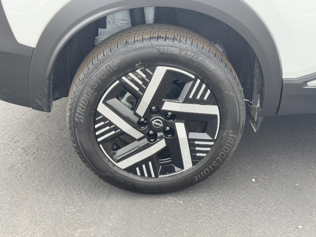 New 2026 Nissan Kicks SV SUV