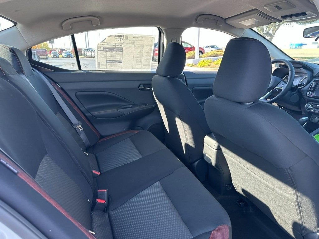 New 2025 Nissan Versa 1.6 SR Sedan